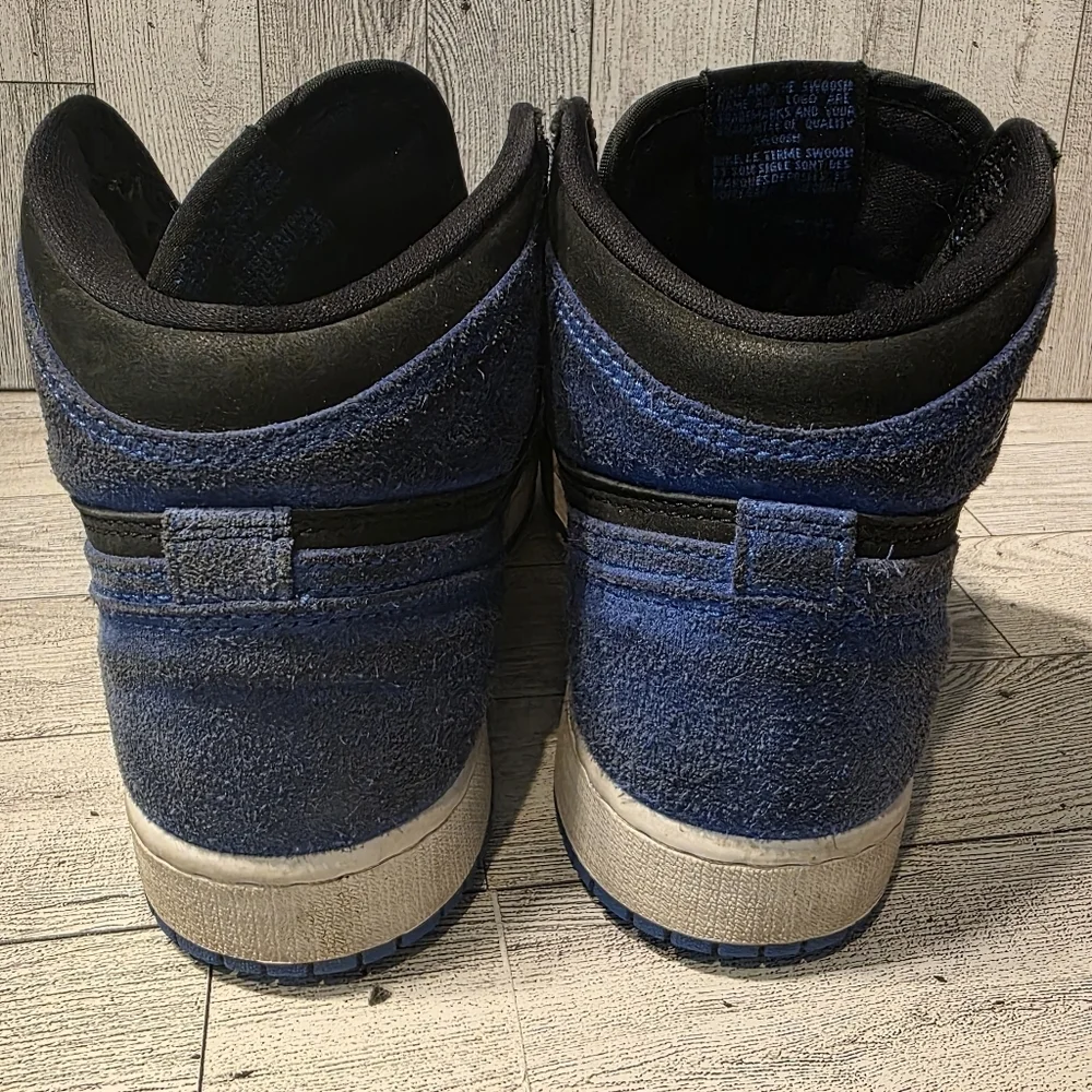 Nike Black and Blue High-Top Sneakers Suze 4y